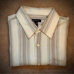 (#182) Men’s Van Heusen Classic Fit Shirt